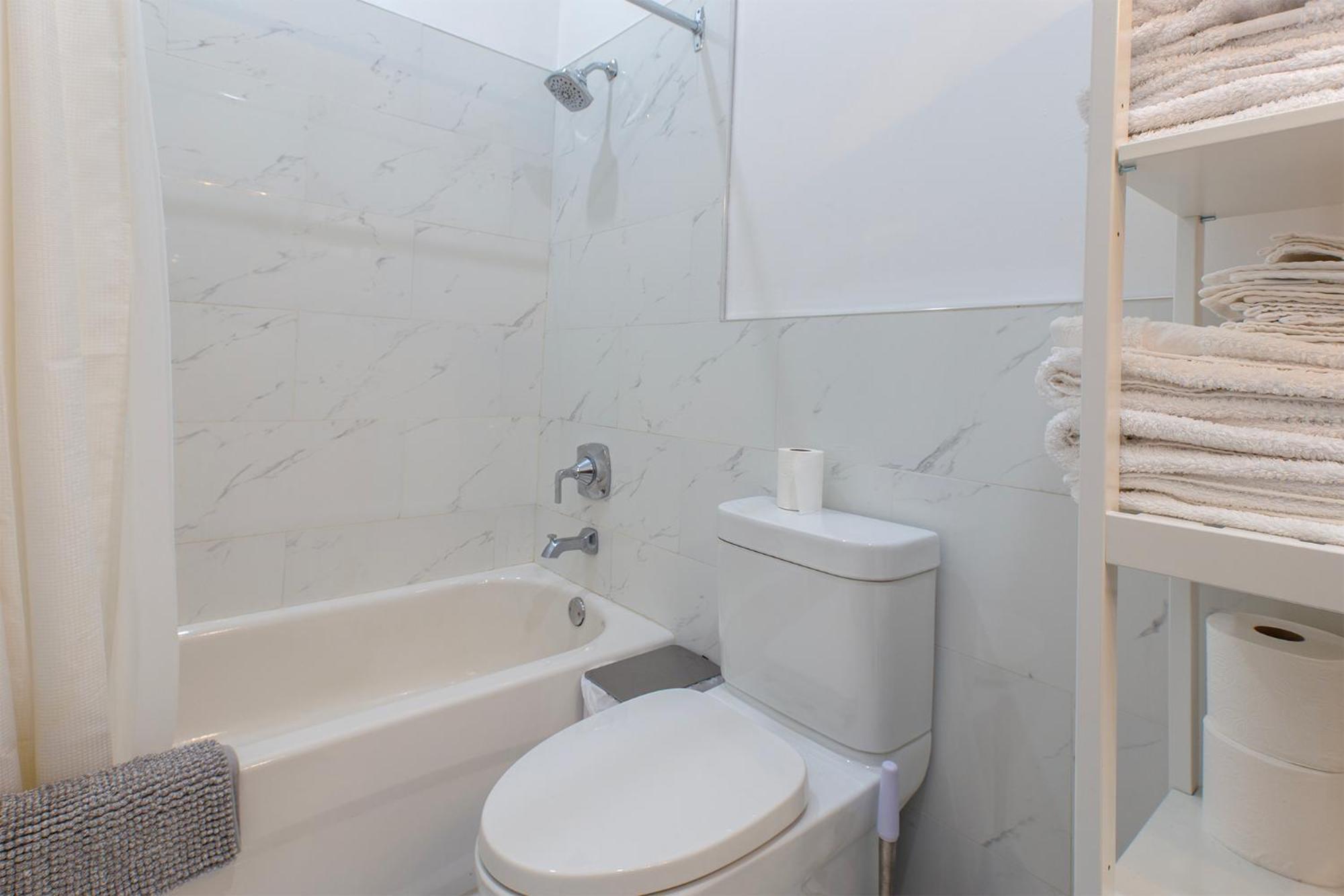 5705-Modern 2 Bd / Fully Equipped, Near Dt Mtl Apartment Montreal Bagian luar foto