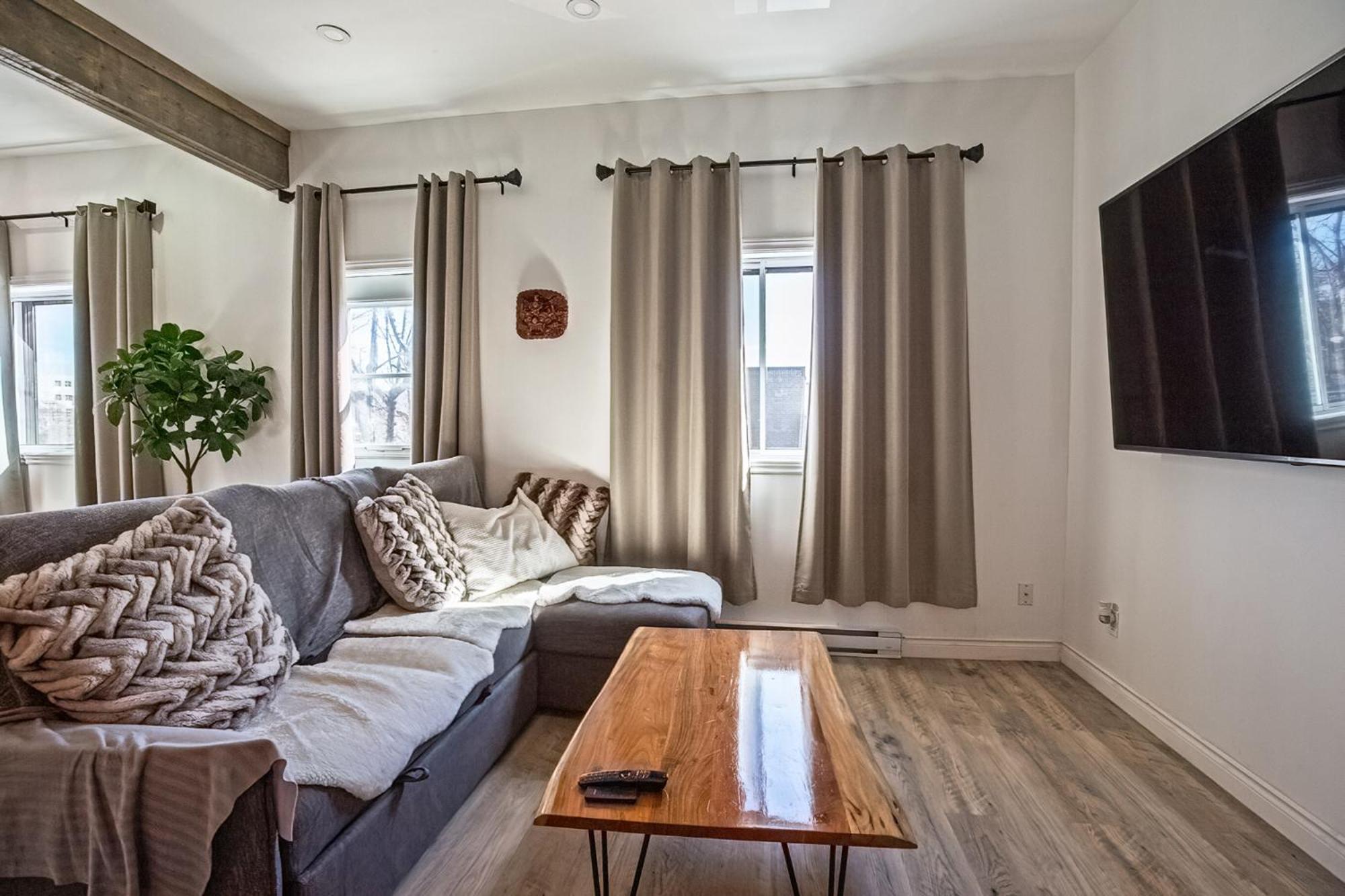 5705-Modern 2 Bd / Fully Equipped, Near Dt Mtl Apartment Montreal Bagian luar foto